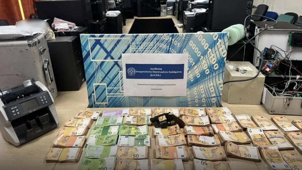 Λαθρεμπόριο καυσίμων: 61 συλλήψεις της ΕΛ.ΑΣ. - Ντου σε 44 βενζινάδικα